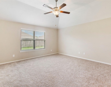 8746 Sunny Gallop Drive - Photo Thumbnail 12
