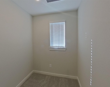 4914 San Fabiano Court - Photo Thumbnail 15