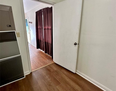 308 N Dallas Street - Photo Thumbnail 20