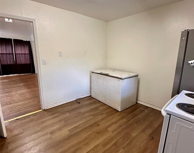 308 N Dallas Street - Photo Thumbnail 13