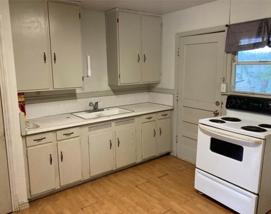308 N Dallas Street - Photo Thumbnail 44