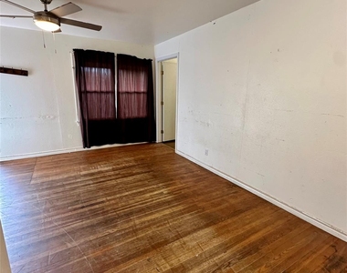 308 N Dallas Street - Photo Thumbnail 15
