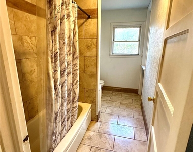 308 N Dallas Street - Photo Thumbnail 10