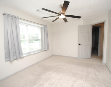 12427 Carlton Oaks Street - Photo Thumbnail 26