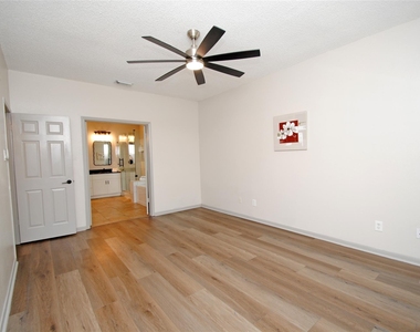 12427 Carlton Oaks Street - Photo Thumbnail 15