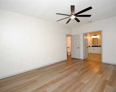 12427 Carlton Oaks Street - Photo Thumbnail 17