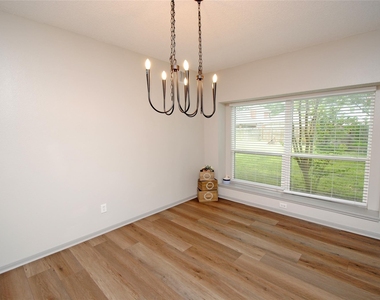 12427 Carlton Oaks Street - Photo Thumbnail 6