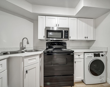 411 Avenue A - Photo Thumbnail 15