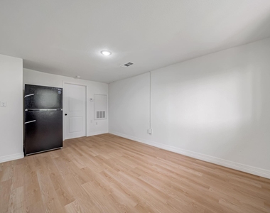 411 Avenue A - Photo Thumbnail 12