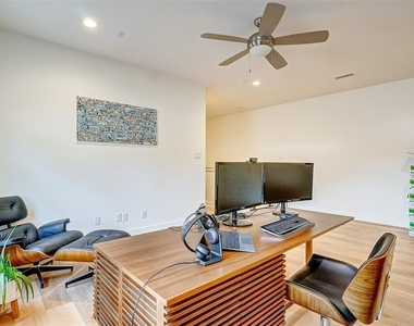 306 E 28th Street - Photo Thumbnail 19
