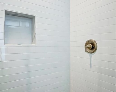306 E 28th Street - Photo Thumbnail 32
