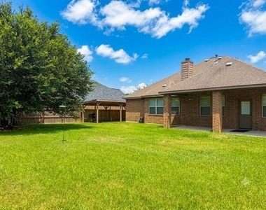 107 Mallory - Photo Thumbnail 25