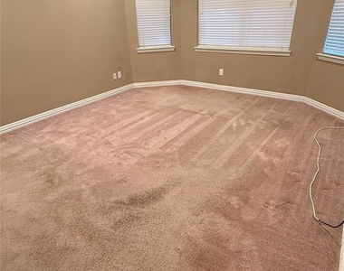 107 Mallory - Photo Thumbnail 13