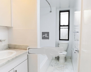 East 38 Street - Photo Thumbnail 3