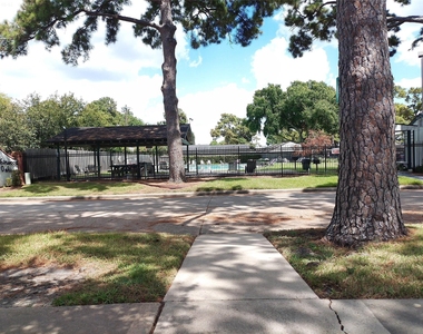 1102 W Tri Oaks Lane - Photo Thumbnail 26