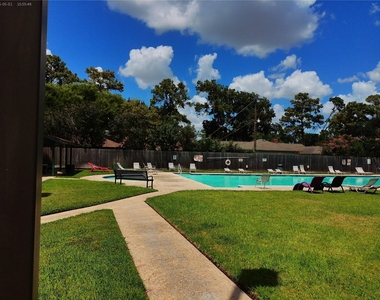 1102 W Tri Oaks Lane - Photo Thumbnail 25