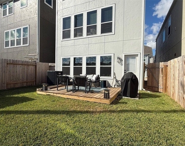 5614 Green Rise Lane - Photo Thumbnail 22