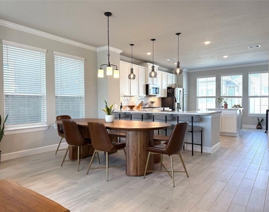 5614 Green Rise Lane - Photo Thumbnail 3