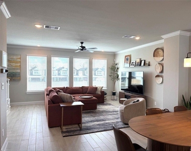 5614 Green Rise Lane - Photo Thumbnail 8