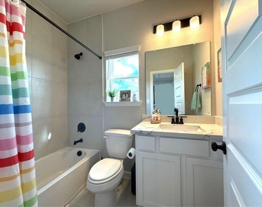 5614 Green Rise Lane - Photo Thumbnail 17