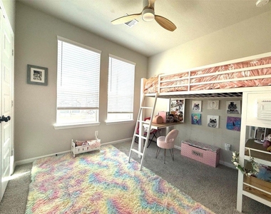 5614 Green Rise Lane - Photo Thumbnail 14
