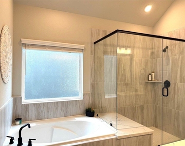5614 Green Rise Lane - Photo Thumbnail 13