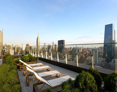 10th Avenue - Photo Thumbnail 9
