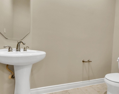 9006 Lakes At 610 Drive - Photo Thumbnail 9