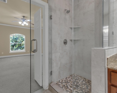 9006 Lakes At 610 Drive - Photo Thumbnail 18