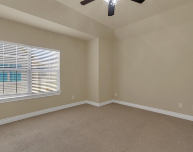 9006 Lakes At 610 Drive - Photo Thumbnail 22