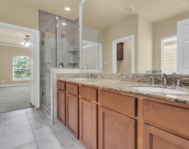 9006 Lakes At 610 Drive - Photo Thumbnail 19