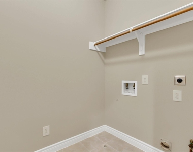9006 Lakes At 610 Drive - Photo Thumbnail 21