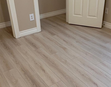 9006 Lakes At 610 Drive - Photo Thumbnail 24