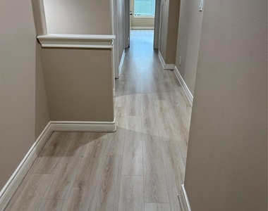 9006 Lakes At 610 Drive - Photo Thumbnail 22