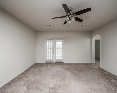 7106 Montclair Peak Lane - Photo Thumbnail 9