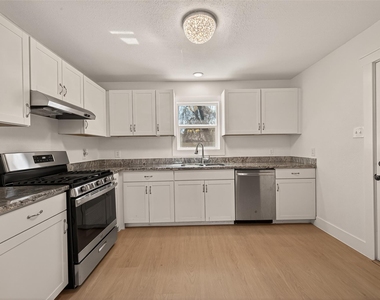 3209 Mccrarey Drive - Photo Thumbnail 16