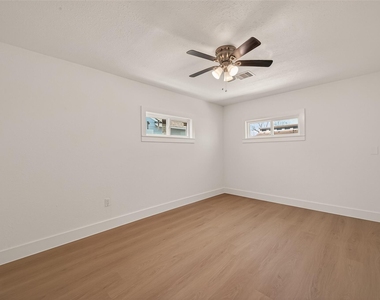 3209 Mccrarey Drive - Photo Thumbnail 28