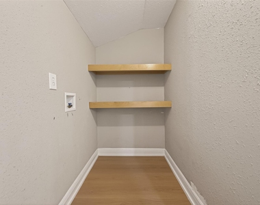 3209 Mccrarey Drive - Photo Thumbnail 26