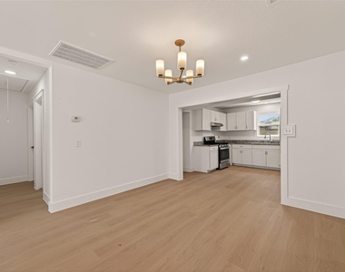 3209 Mccrarey Drive - Photo Thumbnail 11