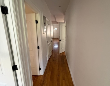 East 96 Street - Photo Thumbnail 7