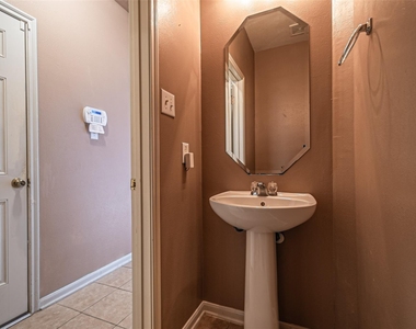 7431 Riven Oaks Court - Photo Thumbnail 7