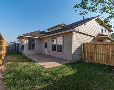 7431 Riven Oaks Court - Photo Thumbnail 47