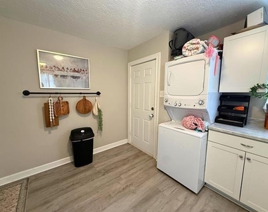 2330 Rusk Street - Photo Thumbnail 6