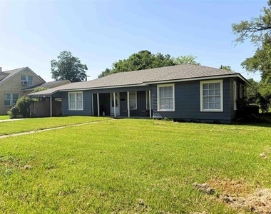 2330 Rusk Street - Photo Thumbnail 3