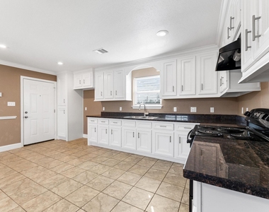 8221 Brockton Street - Photo Thumbnail 6