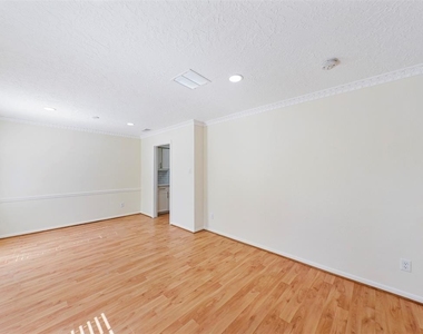 14006 Briarworth Drive - Photo Thumbnail 11