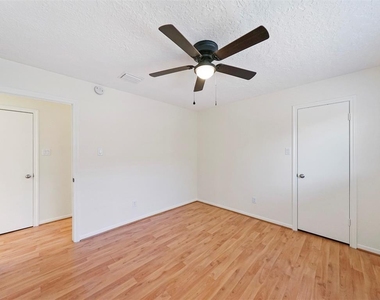 14006 Briarworth Drive - Photo Thumbnail 18