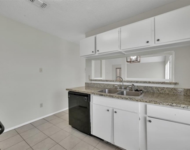 23522 Pebworth Place - Photo Thumbnail 4