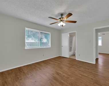 23522 Pebworth Place - Photo Thumbnail 7
