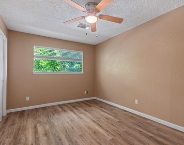 6713 Biggs Court - Photo Thumbnail 14